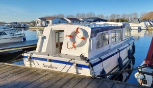 Hampton Safari - Swallow - 4 Berth Inland Cruiser