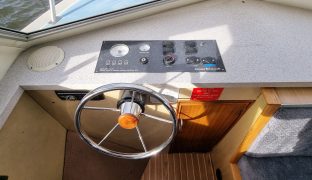 Sheerline 740 - Looby Loo - 3 Berth Inland Cruiser