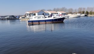 Bourne 35 - Here & There - 6 Berth Inland river cruiser