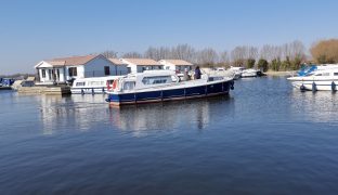 Bourne 35 - Here & There - 6 Berth Inland river cruiser