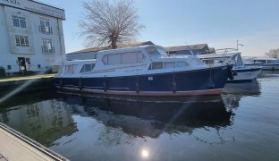 Bourne 35 - Here & There - 6 Berth Inland river cruiser