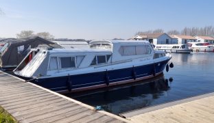 Bourne 35 - Here & There - 6 Berth Inland river cruiser