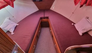 Bourne 35 - Here & There - 6 Berth Inland Cruiser