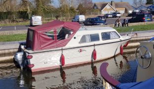 Viking 20 - Cobwebs II - 4 Berth Inland Cruiser