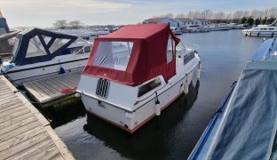 Beaves Marine - Lady Anne - 4 Berth Inland Cruiser