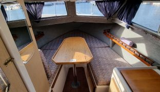 Beaves Marine - Lady Anne - 4 Berth Inland Cruiser