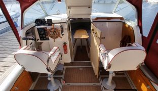 Beaves Marine - Lady Anne - 4 Berth Inland Cruiser