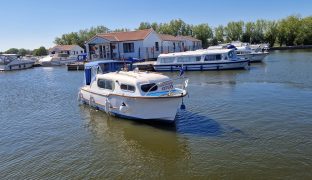 Freeman 22 MK2 - Gentle Dreamer   - 4 Berth Classic inland Cruiser 