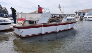 Classic 35 - Lady Elizabeth - 5 Berth Inland Cruiser