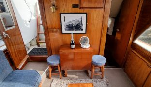 Classic 35 - Lady Elizabeth - 5 Berth Inland Cruiser