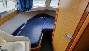 Elysian 27 - Mary - 4 Berth Inland Cruiser