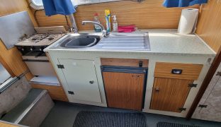 Elysian 27 - Mary - 4 Berth Inland Cruiser