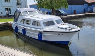 Elysian 27 - Mary - 4 Berth Inland Cruiser