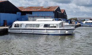 Bounty 37 - Reflection - 7 Berth Inland Cruiser