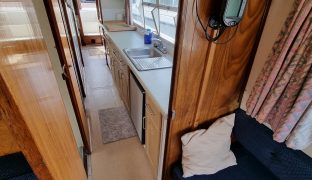 Bounty 37 - Reflection - 7 Berth Inland Cruiser