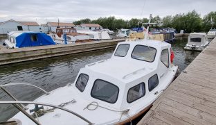 Nelson 18 - Seaquest - 2 Berth Fishing Boat