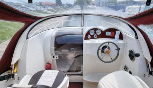 Quicksilver 540 - Squirt - 2 Berth Motor Boat