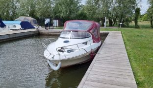 Quicksilver 540 - Squirt - 2 Berth Motor Boat