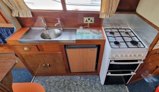 Aquabelle - Lady Zena - 4 Berth Inland Cruiser