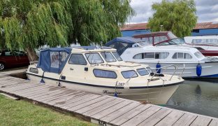 Myra 23 - Barbara Ivy Rose - 4 Berth Inland Cruiser