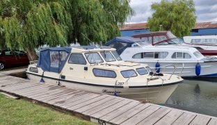 Myra 23 - Barbara Ivy Rose - 4 Berth Inland Cruiser