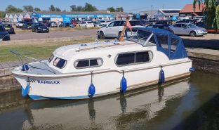 Freeman 22 - Rambler - 4 Berth Inland Cruiser