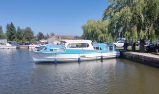 Bourne 35 - Victoria Jane - 6 Berth Inland Cruiser