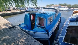 Bourne 35 - Victoria Jane - 6 Berth Inland Cruiser