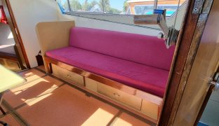 Bourne 35 - Victoria Jane - 6 Berth Inland Cruiser