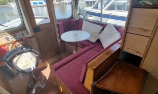 Hampton Safari Mk III - Iola - 3 Berth Inland Cruiser