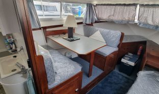 Amerglass 32 - Snowbird - 6 Berth Motor Yacht