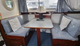 Amerglass 32 - Snowbird - 6 Berth Motor Yacht