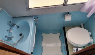 Alphacraft 35 - Brilliant Light - 5 Berth Ex-Hire Cruiser