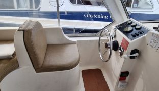 Alphacraft 35 - Brilliant Light - 5 Berth Ex-Hire Cruiser