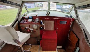 Seamaster Commander  - Bobby's Girl  - 6 Berth Inland Cruiser