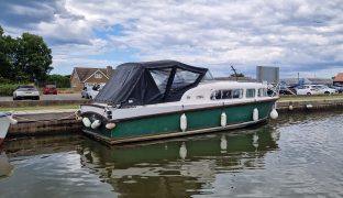 Seamaster Commander  - Bobby's Girl  - 6 Berth Inland Cruiser