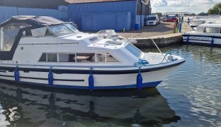 Sheerline 740 - - 2 Berth Inland Cruiser