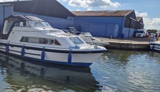 Sheerline 740 - - 2 Berth Inland Cruiser