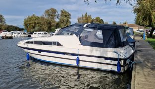 Sheerline 950 Harmony - Hi Light - 5 Berth Ex-Hire Cruiser
