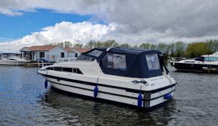 Sheerline 950 Harmony - Hi Light - 5 Berth Ex-Hire Cruiser