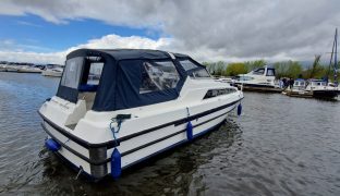 Sheerline 950 Harmony - Hi Light - 5 Berth Ex-Hire Cruiser