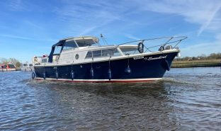 Amerglass 32 - Snowbird - 6 Berth Motor Yacht