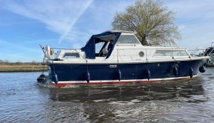 Amerglass 32 - Snowbird - 6 Berth Motor Yacht