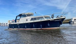 Amerglass 32 - Snowbird - 6 Berth Motor Yacht