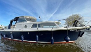 Amerglass 32 - Snowbird - 6 Berth Motor Yacht