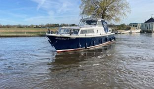 Amerglass 32 - Snowbird - 6 Berth Motor Yacht