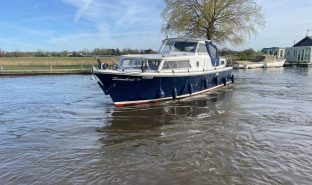 Amerglass 32 - Snowbird - 6 Berth Motor Yacht