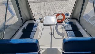 Alphacraft 29 Sportsbridge - Crystal Light - 4 Berth Ex-Hire Cruiser