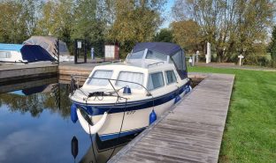 Viking 20 - Elida - 4 Berth Inland Cruiser