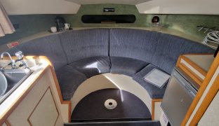 Alphacraft 29 Sportsbridge - Crystal Light - 4 Berth Ex-Hire Cruiser